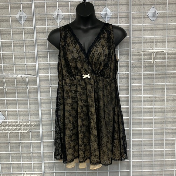 SPLENDOUR High end Lingerie Dress Size: 16/18 - Picture 1 of 3